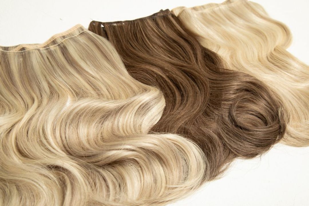 Beauty Works Gold Double Weft Extensions - Oak,22"